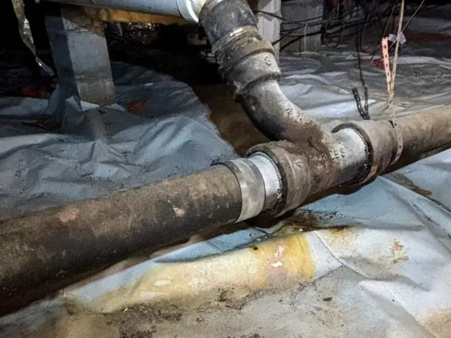 Burst pipe water damage cleanup in Del Ray
